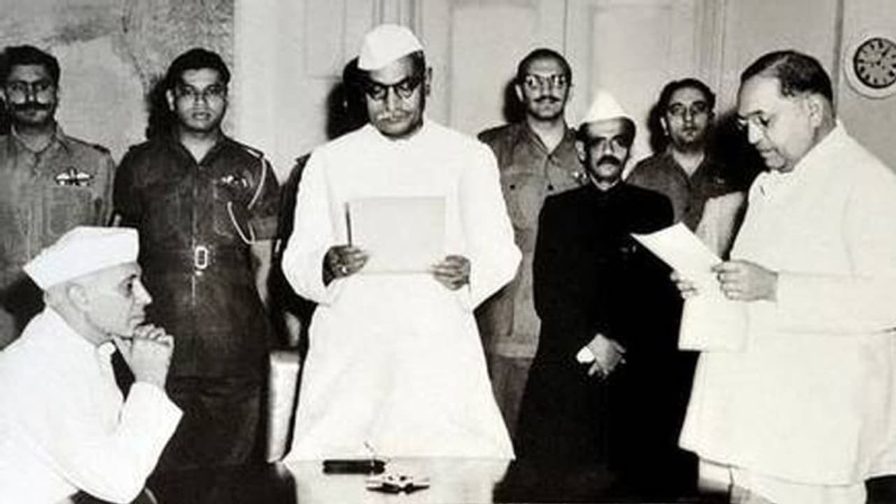 ಅಂಬೇಡ್ಕರ್ ಸೋಲಿನ ಬೆನ್ನಲ್ಲೇ ಲೇಡಿ ಮೌಂಟ್ಬೆಟನ್ಗೆ ಪತ್ರ ಬರೆದಿದ್ದ ನೆಹರೂ! ಅಂಬೇಡ್ಕರ್ ಸೋಲಿನ ಬೆನ್ನಲ್ಲೇ ಲೇಡಿ ಮೌಂಟ್ಬೆಟನ್ಗೆ ಪತ್ರ ಬರೆದಿದ್ದ ನೆಹರೂ!