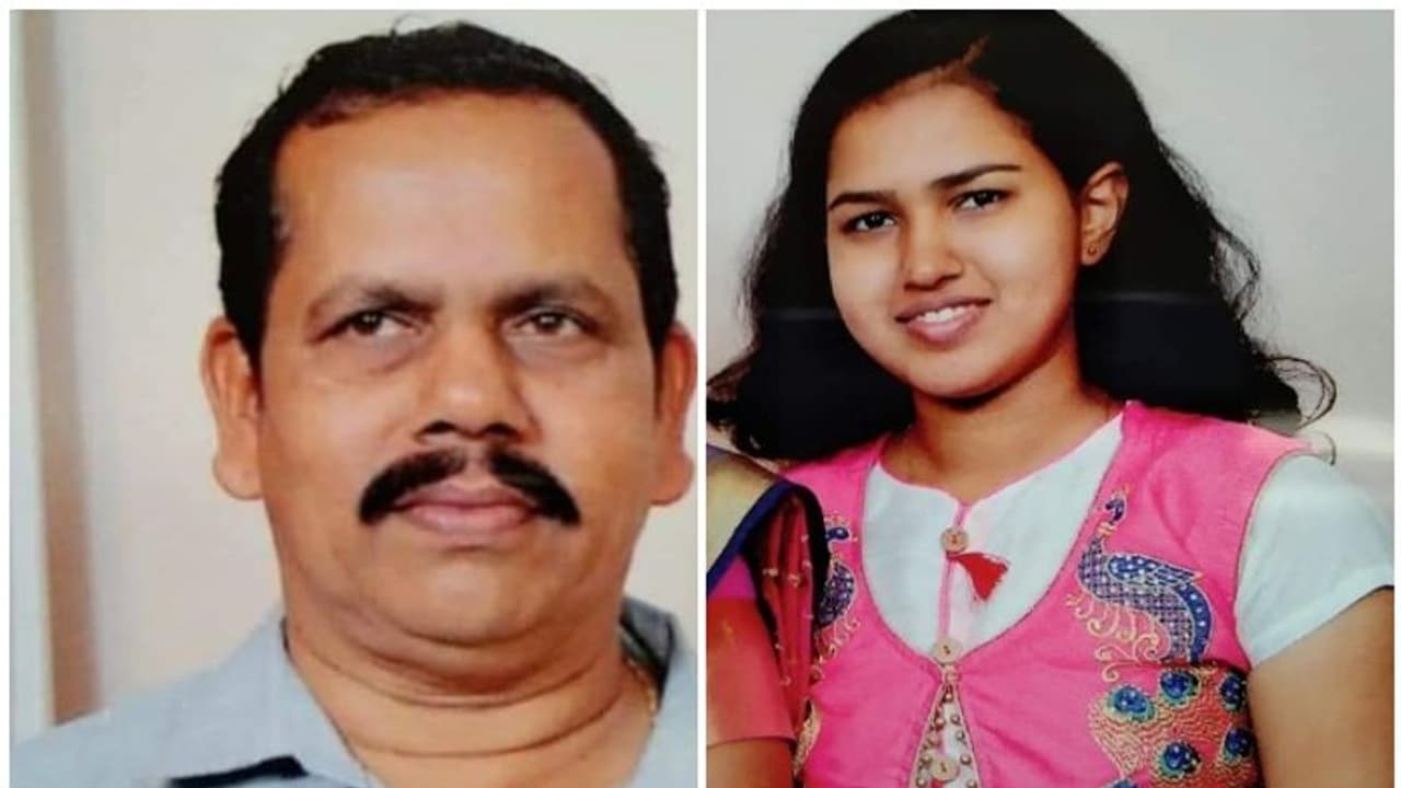 ആലപ്പുഴയിൽ സ്കൂട്ടറും ലോറിയും കൂട്ടിയിടിച്ച് അപകടം, അച്ഛനും മകളും മരിച്ചു ആലപ്പുഴയിൽ സ്കൂട്ടറും ലോറിയും കൂട്ടിയിടിച്ച് അപകടം, അച്ഛനും മകളും മരിച്ചു