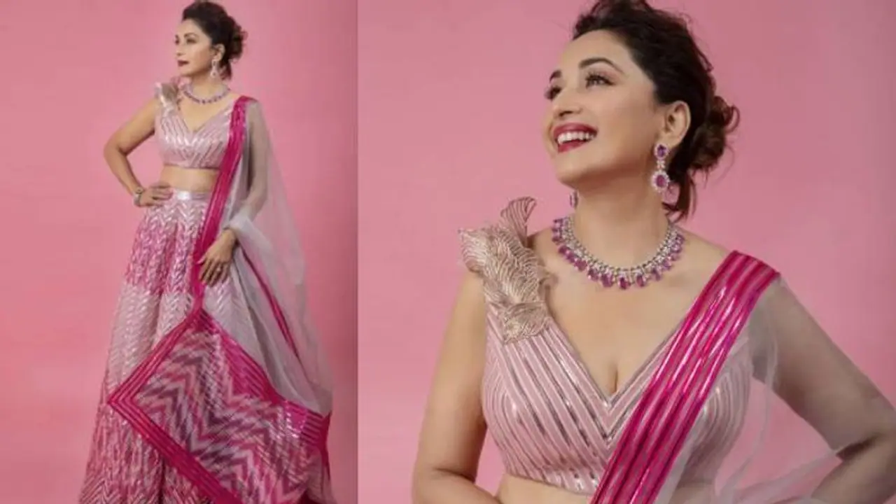 പിങ്കില് മനോഹരിയായി മാധുരി ദീക്ഷിത്; ലെഹങ്കയുടെ വില ലക്ഷങ്ങള് പിങ്കില് മനോഹരിയായി മാധുരി ദീക്ഷിത്; ലെഹങ്കയുടെ വില ലക്ഷങ്ങള്