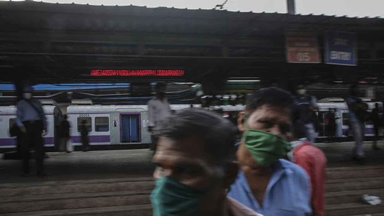৬ দিনের করোনাভাইরাসের দৈনিক পরিসংখ্যন ২ লক্ষ ছাড়াল, পাল্লা দিয়ে বেড়েছে মৃত্যুর সংখ্যাও ৬ দিনের করোনাভাইরাসের দৈনিক পরিসংখ্যন ২ লক্ষ ছাড়াল, পাল্লা দিয়ে বেড়েছে মৃত্যুর সংখ্যাও