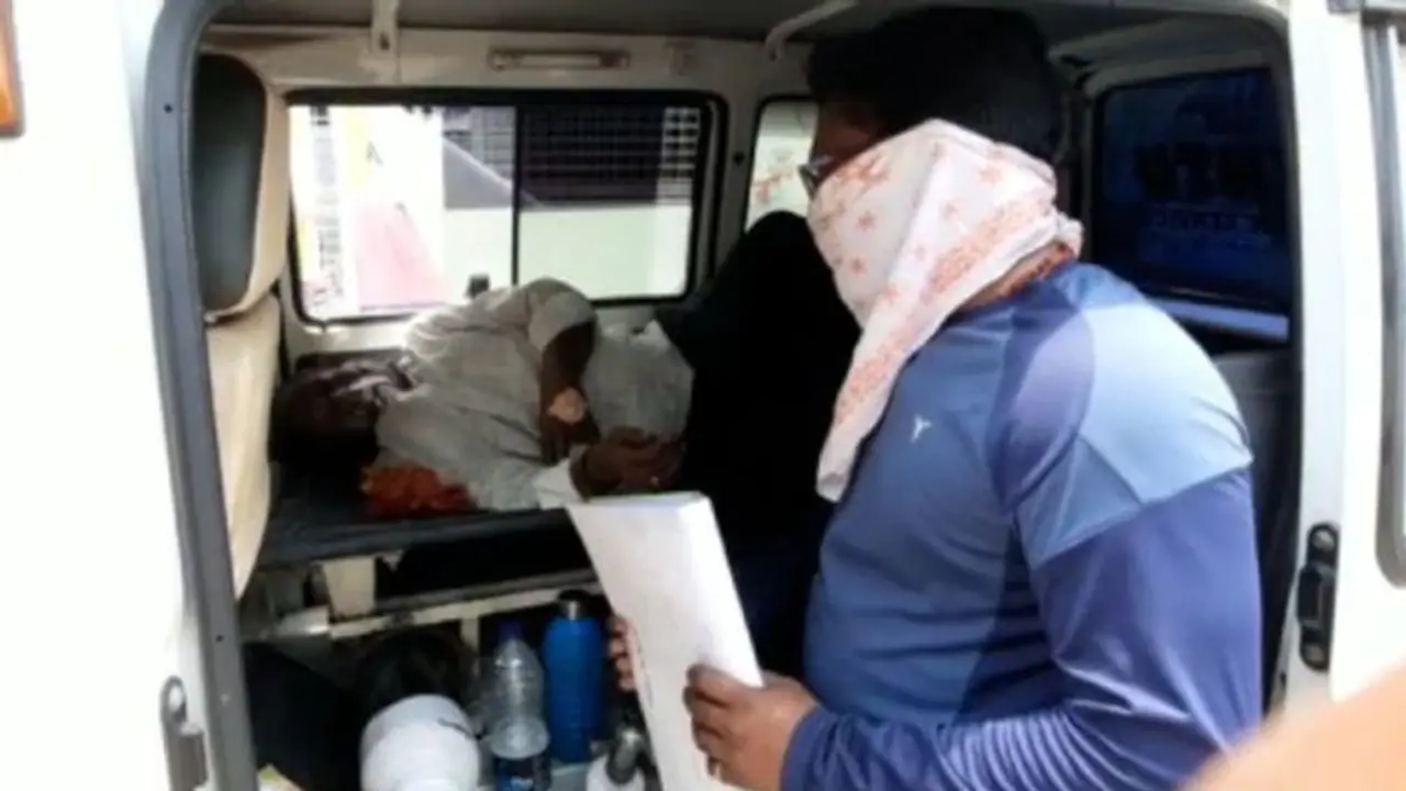 আইসিইউ বেড পেতে গেলে দিতে হচ্ছে ঘুষ, মর্মান্তিক পরিস্থিতি করোনা রোগিদের আইসিইউ বেড পেতে গেলে দিতে হচ্ছে ঘুষ, মর্মান্তিক পরিস্থিতি করোনা রোগিদের