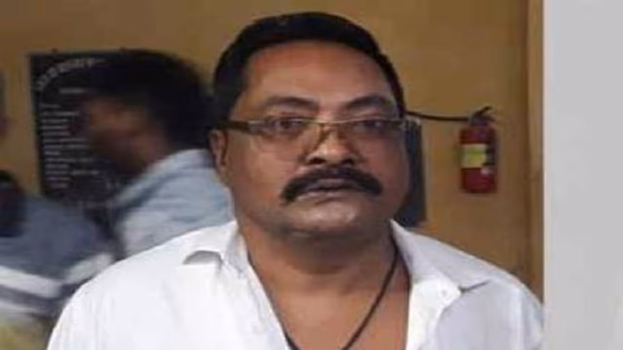 బిర్యానీలో మత్తుమందు కలిపి.. సెంట్రీకి టోకరా.. పక్కా ప్లాన్ తో గ్యాంగ్ స్టర్ పరారీ... బిర్యానీలో మత్తుమందు కలిపి.. సెంట్రీకి టోకరా.. పక్కా ప్లాన్ తో గ్యాంగ్ స్టర్ పరారీ...