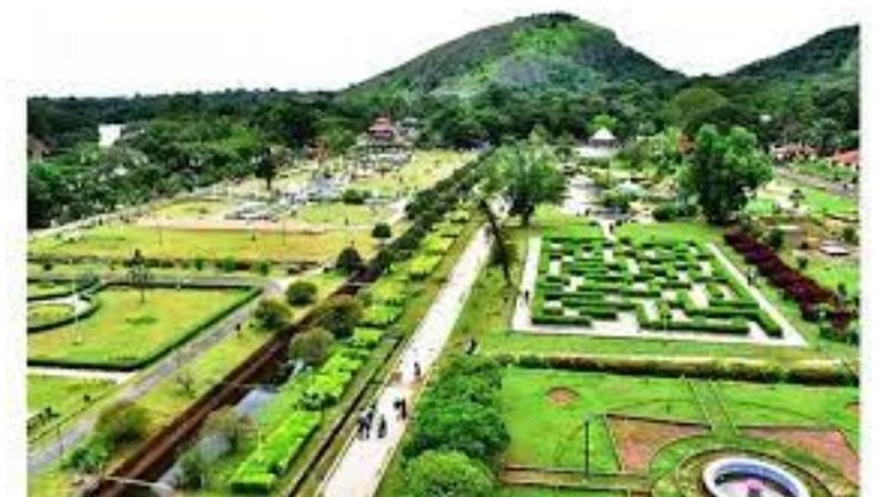 കൊവിഡ് വ്യാപനം: മലമ്പുഴ ഉദ്യാനത്തിലും നിയന്ത്രണങ്ങൾ കടുപ്പിച്ചു കൊവിഡ് വ്യാപനം: മലമ്പുഴ ഉദ്യാനത്തിലും നിയന്ത്രണങ്ങൾ കടുപ്പിച്ചു