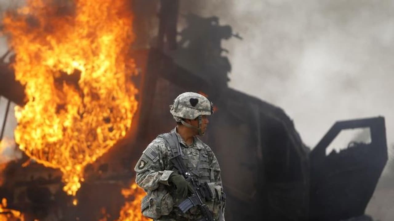കാബൂളില് വെള്ളിയാഴ്ച പ്രാര്ത്ഥനക്കിടെ പള്ളിയില് ബോംബ് സ്ഫോടനം; ഇമാം അടക്കം 13 മരണം കാബൂളില് വെള്ളിയാഴ്ച പ്രാര്ത്ഥനക്കിടെ പള്ളിയില് ബോംബ് സ്ഫോടനം; ഇമാം അടക്കം 13 മരണം