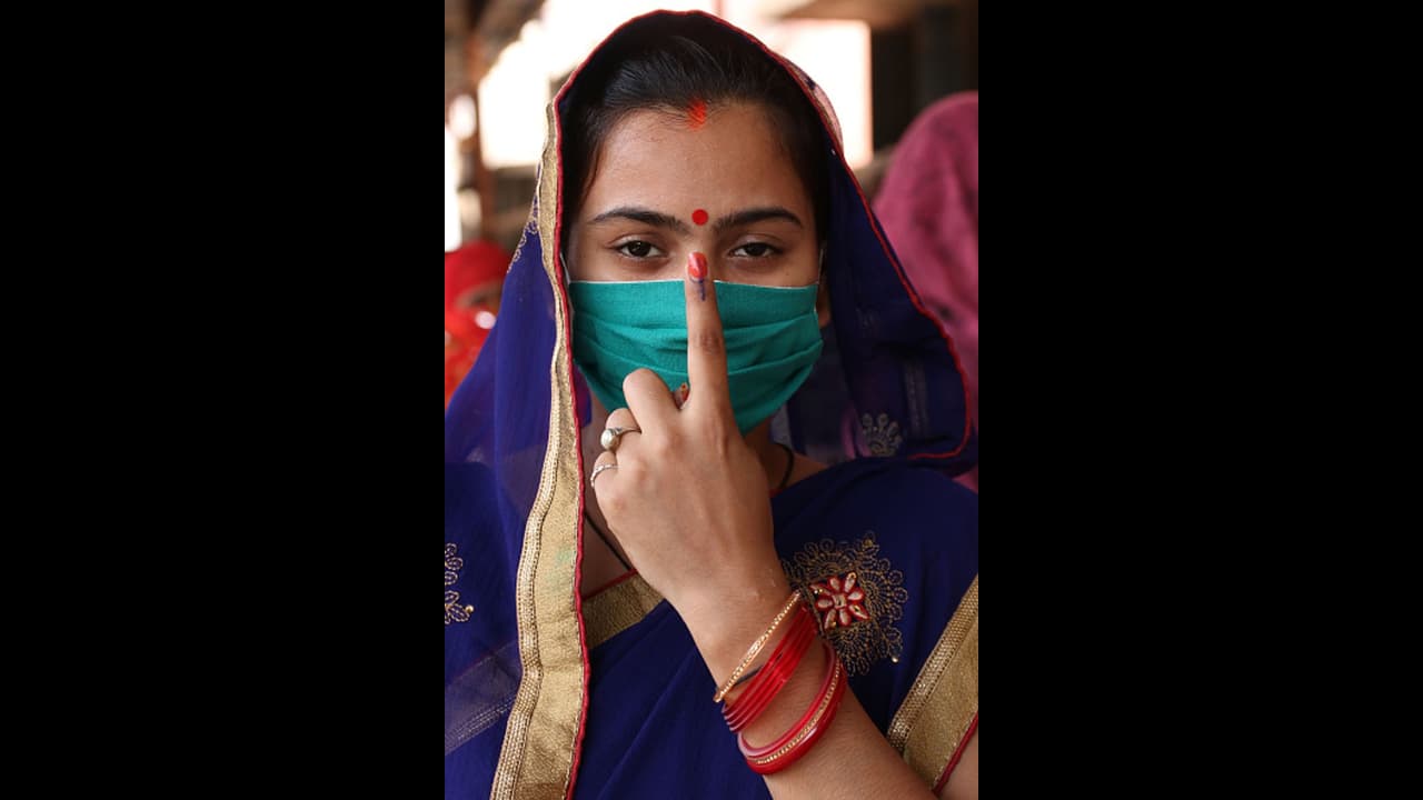Municipal Polls: কলকাতা হাওড়ায় পুরভোট ১৯ ডিসেম্বর, রাজ্যের প্রস্তাবে সায় কমিশনের, আজ বিশেষ বৈঠক Municipal Polls: কলকাতা হাওড়ায় পুরভোট ১৯ ডিসেম্বর, রাজ্যের প্রস্তাবে সায় কমিশনের, আজ বিশেষ বৈঠক