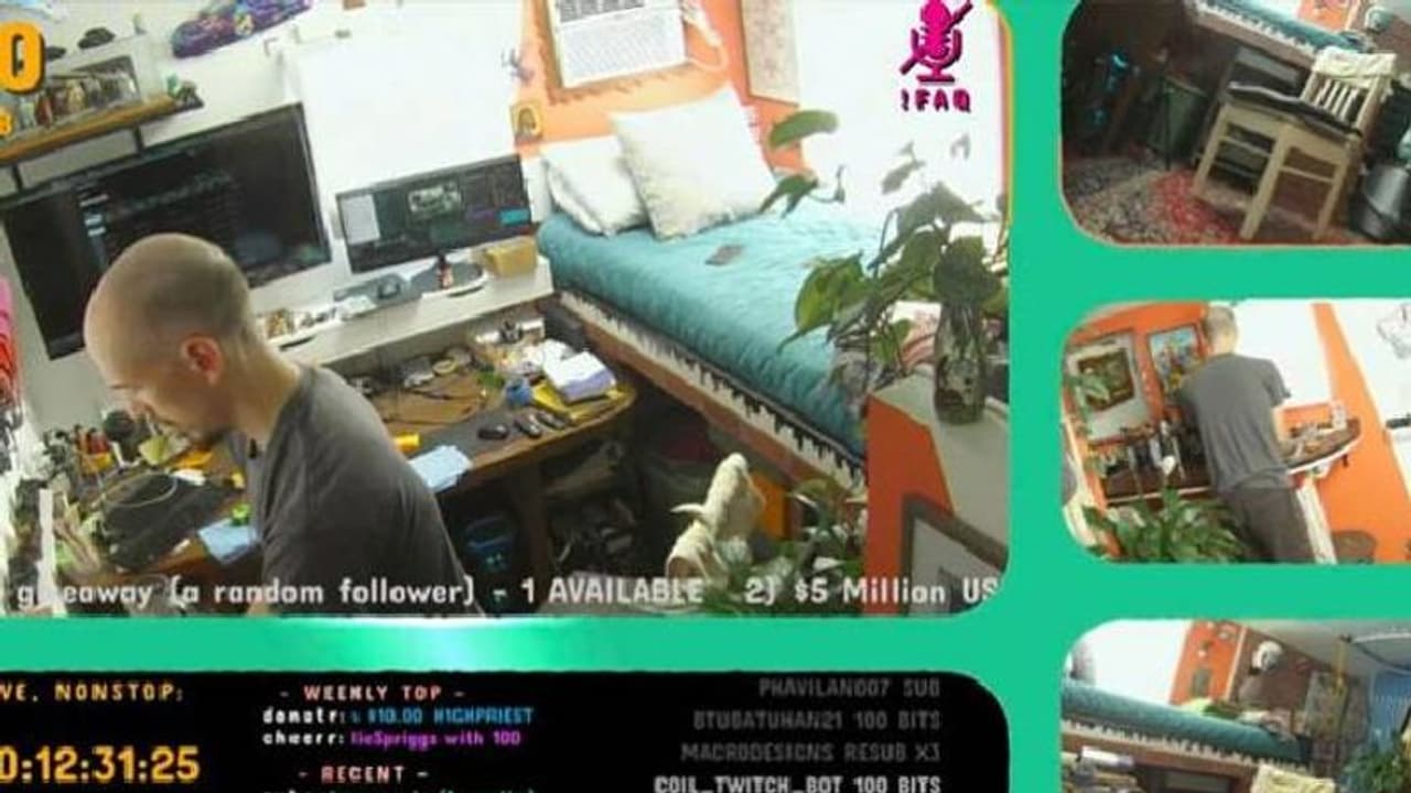 100 ദിവസമായി പുറത്തിറങ്ങാതെ കഴിയുന്ന ഒരാള്, ഉറങ്ങുന്നതടക്കം ലൈവായി കാണുകയുമാവാം 100 ദിവസമായി പുറത്തിറങ്ങാതെ കഴിയുന്ന ഒരാള്, ഉറങ്ങുന്നതടക്കം ലൈവായി കാണുകയുമാവാം