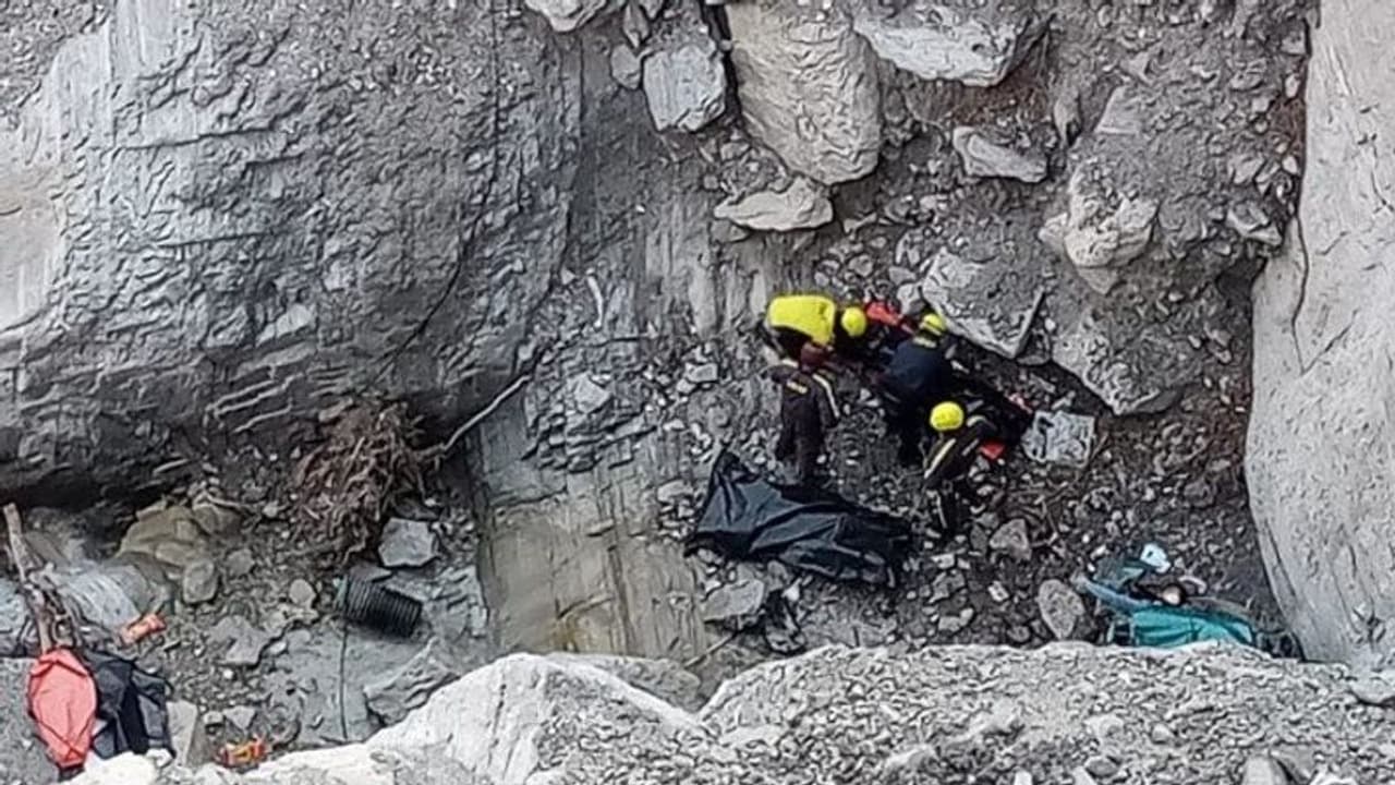 देवभूमि में दर्दनाक हादसा: बाप बेटे सहित 5 लोगों की मौत, चीखते रहे..लेकिन कोई सुनने वाला भी नहीं था