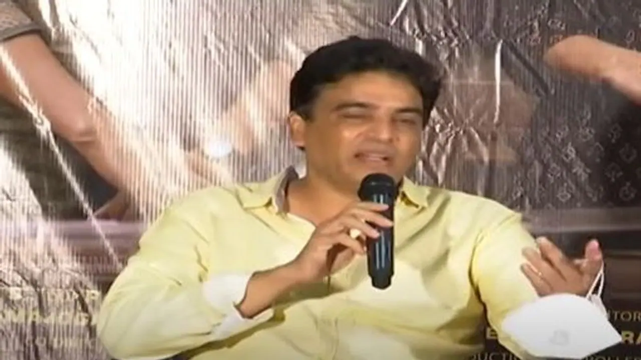 పవన్ కల్యాణ్ వ్యాఖ్యలు: పేర్ని నానితో నిర్మాత దిల్ రాజు భేటీ పవన్ కల్యాణ్ వ్యాఖ్యలు: పేర్ని నానితో నిర్మాత దిల్ రాజు భేటీ