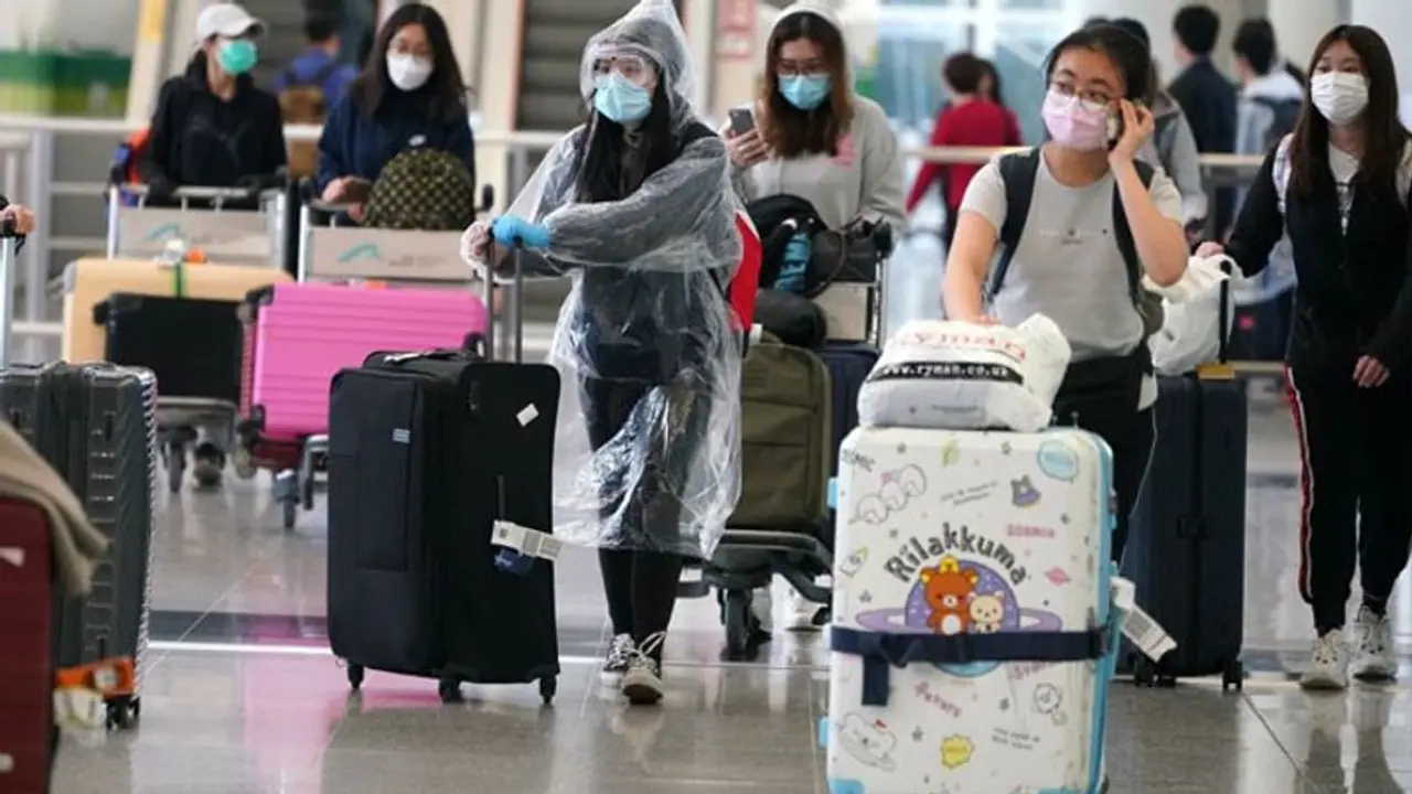 করোনার ঠ্যালা, চিনে পৌঁছতে তিন সপ্তাহ ধরে প্রায় গোটা বিশ্ব ঘুরল কলকাতার পড়ুয়া করোনার ঠ্যালা, চিনে পৌঁছতে তিন সপ্তাহ ধরে প্রায় গোটা বিশ্ব ঘুরল কলকাতার পড়ুয়া