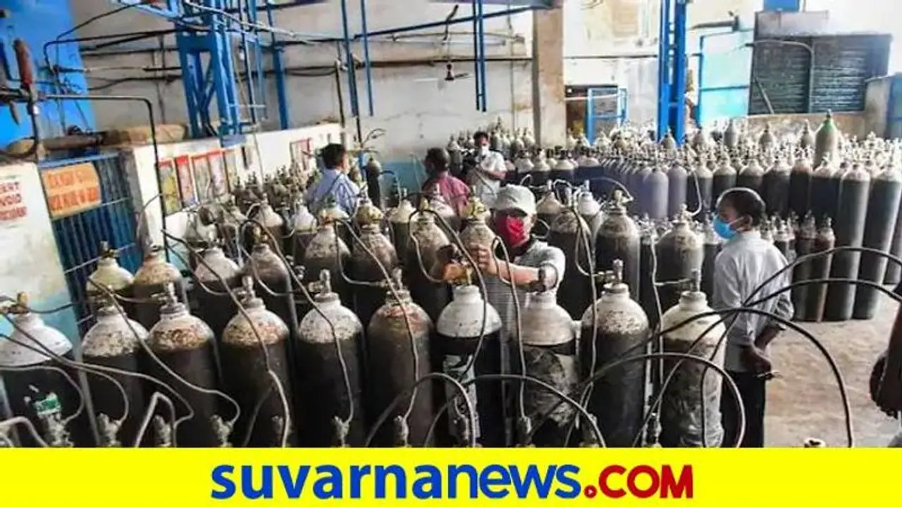 ಒಂದ್ಕಡೆ ಆಕ್ಸಿಜನ್ ಸಿಗದೆ ರೋಗಿಗಳ ಸಾವು: ಇನ್ನೊಂದ್ಕಡೆ ಧೂಳು ತಿನ್ನುತ್ತಿವೆ ವೆಂಟಿಲೇಟರ್ಗಳು..! ಒಂದ್ಕಡೆ ಆಕ್ಸಿಜನ್ ಸಿಗದೆ ರೋಗಿಗಳ ಸಾವು: ಇನ್ನೊಂದ್ಕಡೆ ಧೂಳು ತಿನ್ನುತ್ತಿವೆ ವೆಂಟಿಲೇಟರ್ಗಳು..!