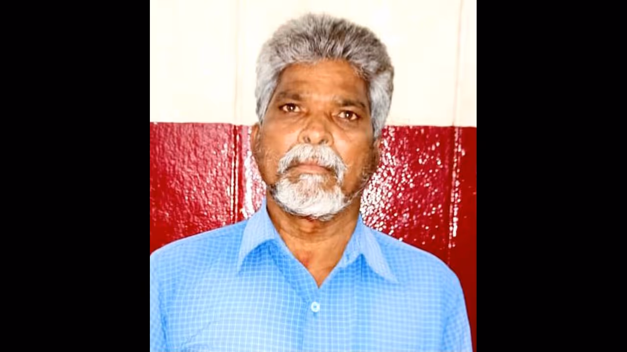 ఆరేళ్ల చిన్నారిపై అరవయేళ్ల వృద్దుడి అత్యాచారం... సంచలన తీర్పునిచ్చిన న్యాయస్థానం ఆరేళ్ల చిన్నారిపై అరవయేళ్ల వృద్దుడి అత్యాచారం... సంచలన తీర్పునిచ్చిన న్యాయస్థానం