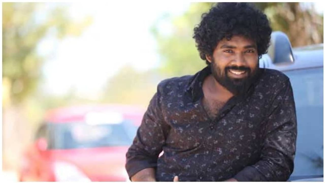 17 வயது சிறுமிக்கு பாலியல் தொல்லை... பிக்பாஸ் பிரபலம் மீது பகீர் புகார்..! 17 வயது சிறுமிக்கு பாலியல் தொல்லை... பிக்பாஸ் பிரபலம் மீது பகீர் புகார்..!