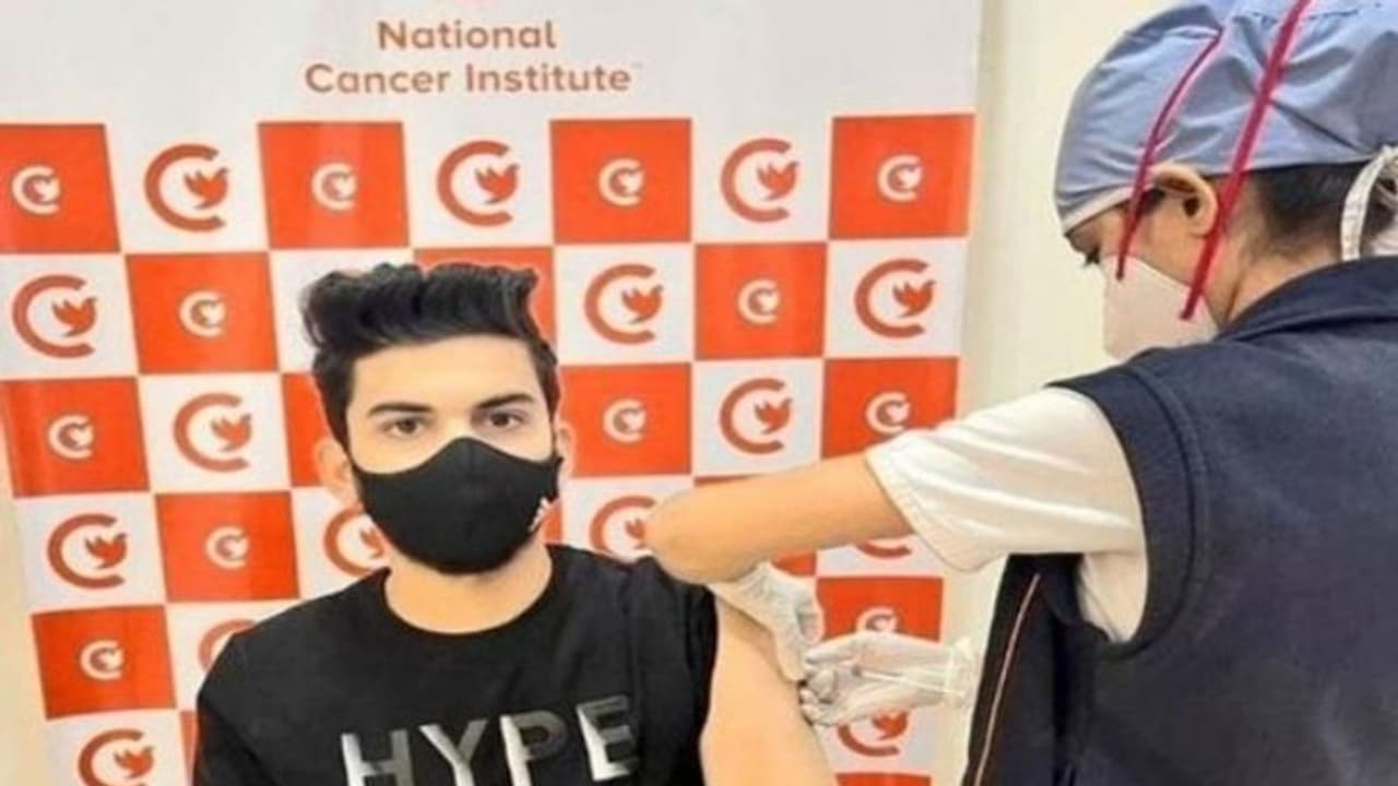 ಫಡ್ನವೀಸ್ ಸಂಬಂಧಿಗೆ ಕೋವಿಡ್ ಲಸಿಕೆ: ವಿವಾದ! ಫಡ್ನವೀಸ್ ಸಂಬಂಧಿಗೆ ಕೋವಿಡ್ ಲಸಿಕೆ: ವಿವಾದ!