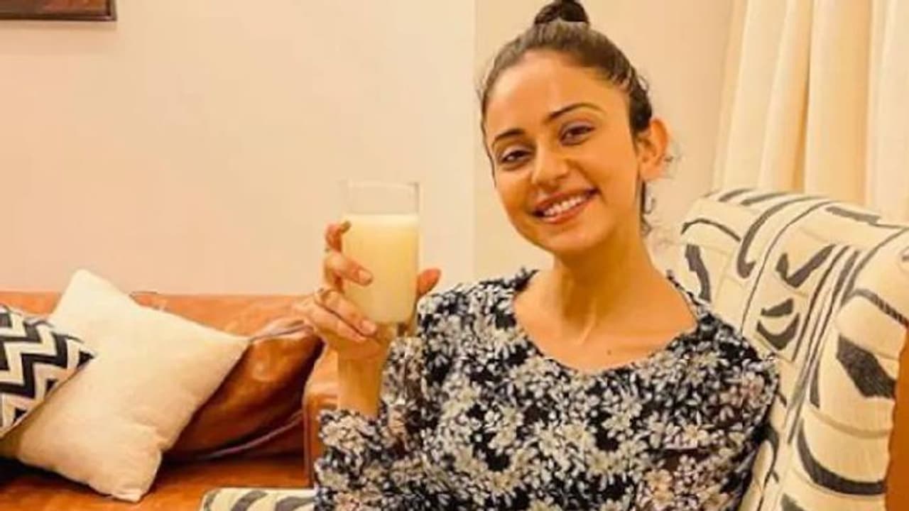 വേനല്‍ചൂടിനെ പ്രതിരോധിക്കാന്‍ ഈ പാനീയം സഹായിക്കും; ടിപ് പങ്കുവച്ച് രാകുല്‍ പ്രീത്