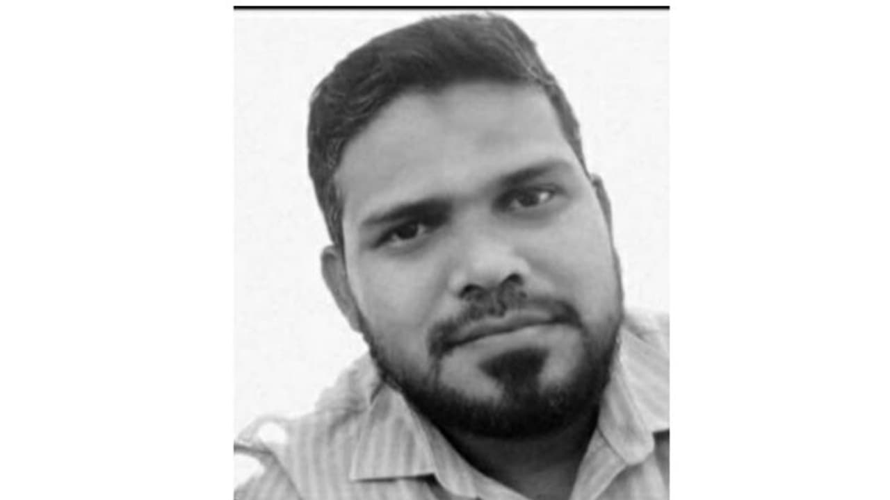 കൊവിഡ് ബാധിച്ച് ചികിത്സയിലായിരുന്ന പ്രവാസി മലയാളി മരിച്ചു കൊവിഡ് ബാധിച്ച് ചികിത്സയിലായിരുന്ന പ്രവാസി മലയാളി മരിച്ചു