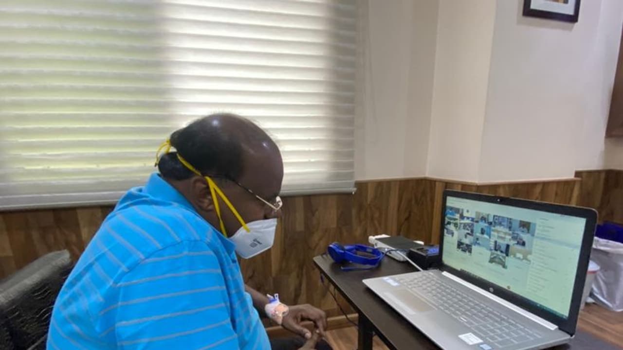 ಸರ್ವಪಕ್ಷಗಳ ಸಭೆಯಲ್ಲಿ ಅಚ್ಚರಿ ಸಲಹೆ ಕೊಟ್ಟ ಮಾಜಿ ಸಿಎಂ ಕುಮಾರಸ್ವಾಮಿ! ಸರ್ವಪಕ್ಷಗಳ ಸಭೆಯಲ್ಲಿ ಅಚ್ಚರಿ ಸಲಹೆ ಕೊಟ್ಟ ಮಾಜಿ ಸಿಎಂ ಕುಮಾರಸ್ವಾಮಿ!