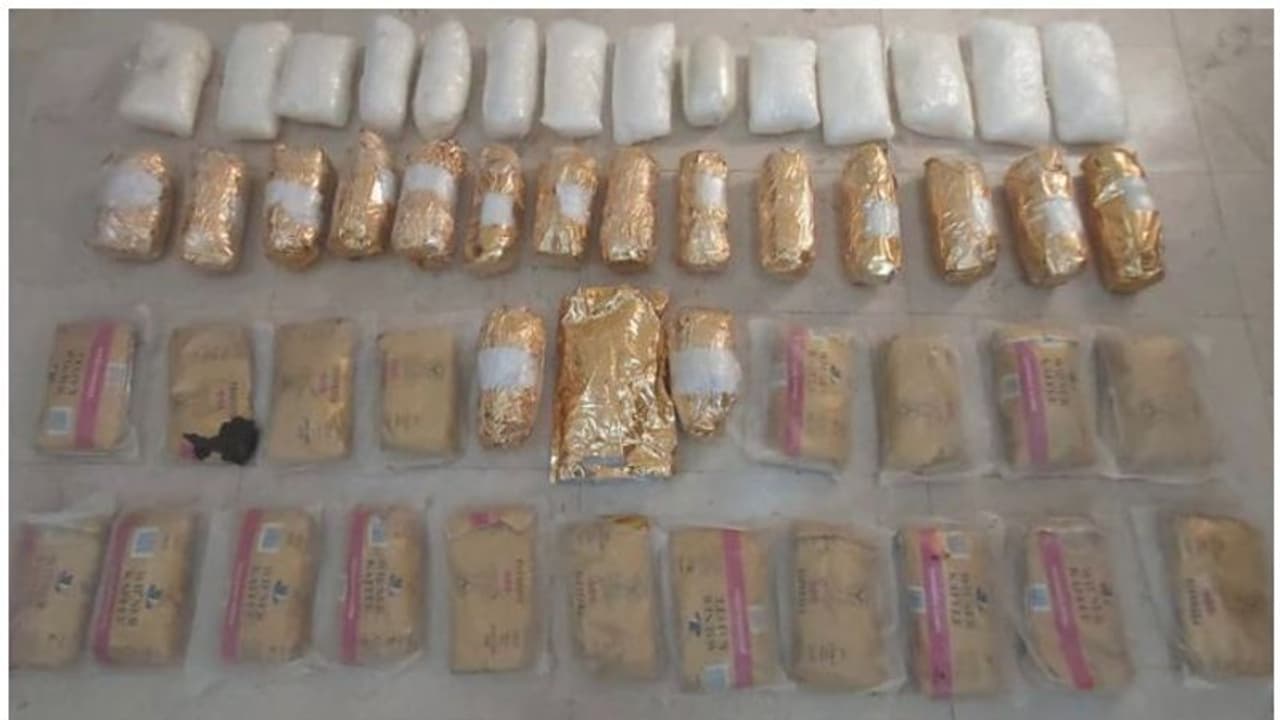 മയക്കുമരുന്ന്കടത്ത്; ഒമാനിൽ രണ്ട് വിദേശികൾ പിടിയിൽ മയക്കുമരുന്ന്കടത്ത്; ഒമാനിൽ രണ്ട് വിദേശികൾ പിടിയിൽ