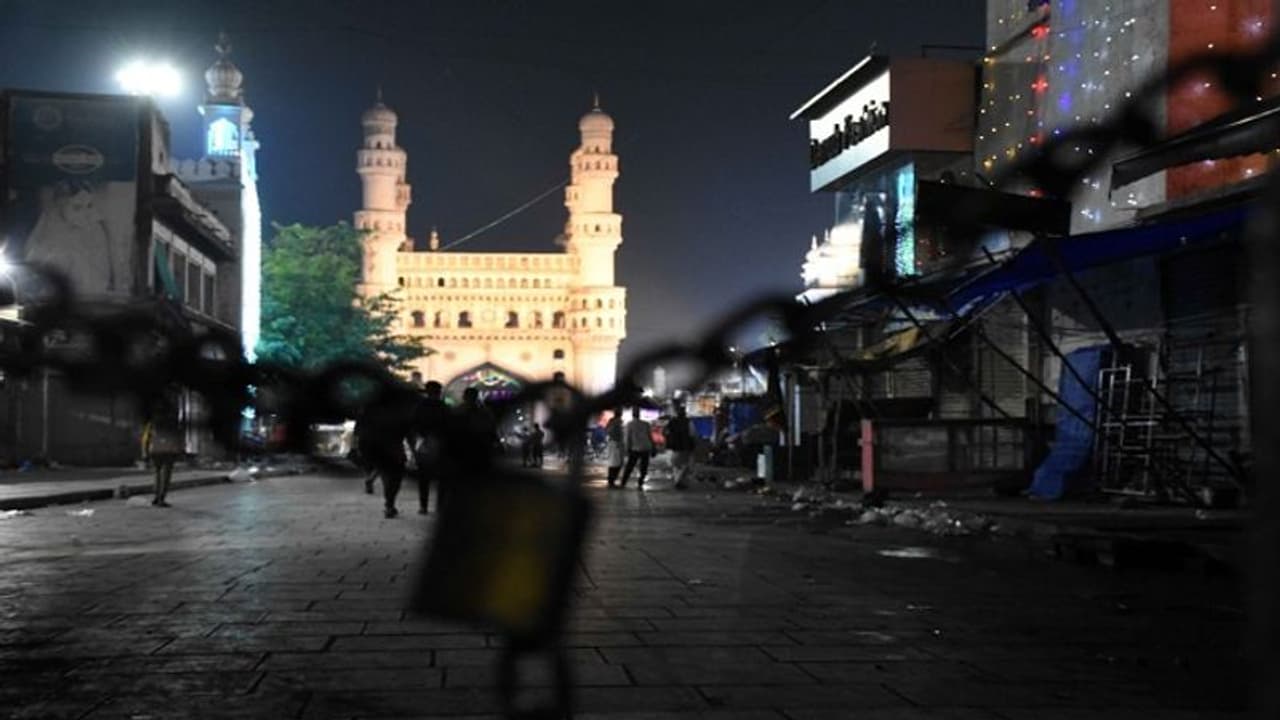 భారత్లో విస్తరిస్తోన్న ఒమిక్రాన్ : అవసరమైతే నైట్ కర్ఫ్యూ పెట్టండి.. రాష్ట్రాలకు కేంద్రం లేఖ భారత్లో విస్తరిస్తోన్న ఒమిక్రాన్ : అవసరమైతే నైట్ కర్ఫ్యూ పెట్టండి.. రాష్ట్రాలకు కేంద్రం లేఖ