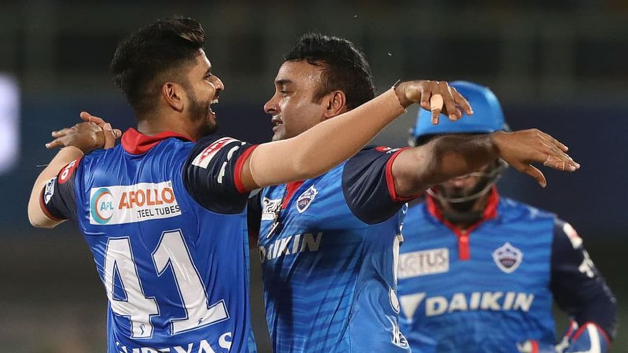 ഡല്ഹി സ്റ്റേഡിയത്തില് ആദ്യം സ്ഥാപിക്കുക അയാളുടെ പ്രതിമ; ഡല്ഹി ക്യാപിറ്റല്സ് ഉടമ ഡല്ഹി സ്റ്റേഡിയത്തില് ആദ്യം സ്ഥാപിക്കുക അയാളുടെ പ്രതിമ; ഡല്ഹി ക്യാപിറ്റല്സ് ഉടമ