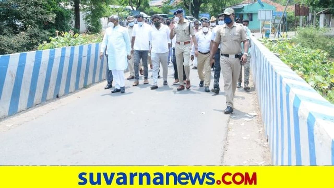 ಕೊರೋನ ಅಟ್ಟಹಾಸ : ಕೇರಳ ಗಡಿಯಲ್ಲಿ ಕೋವಿಡ್ ನಿಯಂತ್ರಣ ಕ್ರಮ ಕೊರೋನ ಅಟ್ಟಹಾಸ : ಕೇರಳ ಗಡಿಯಲ್ಲಿ ಕೋವಿಡ್ ನಿಯಂತ್ರಣ ಕ್ರಮ