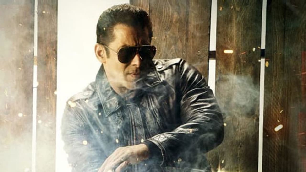 സൽമാൻ ഖാൻ നായകനായ 'രാധേ' ട്രെയിലര് ഇറങ്ങി സൽമാൻ ഖാൻ നായകനായ 'രാധേ' ട്രെയിലര് ഇറങ്ങി