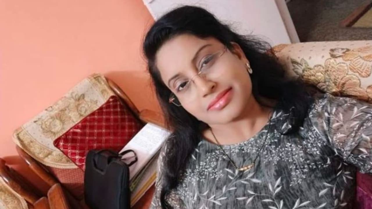 কোভিডে মৃত্যুর আগে আবেগপ্রবণ পোস্ট মুম্বইয়ের চিকিৎসকের, মন ছুয়ে গেল সকলের কোভিডে মৃত্যুর আগে আবেগপ্রবণ পোস্ট মুম্বইয়ের চিকিৎসকের, মন ছুয়ে গেল সকলের