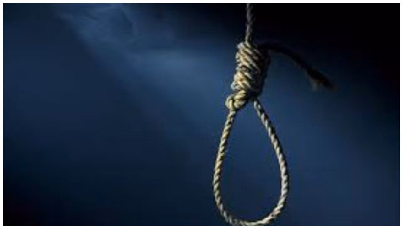 பெற்ற மகளை அடைய மனைவியை கொன்ற காமக்கொடூரனுக்கு மரண தண்டனை... மகிளா நீதிமன்றம் பரபரப்பு தீர்ப்பு...! பெற்ற மகளை அடைய மனைவியை கொன்ற காமக்கொடூரனுக்கு மரண தண்டனை... மகிளா நீதிமன்றம் பரபரப்பு தீர்ப்பு...!