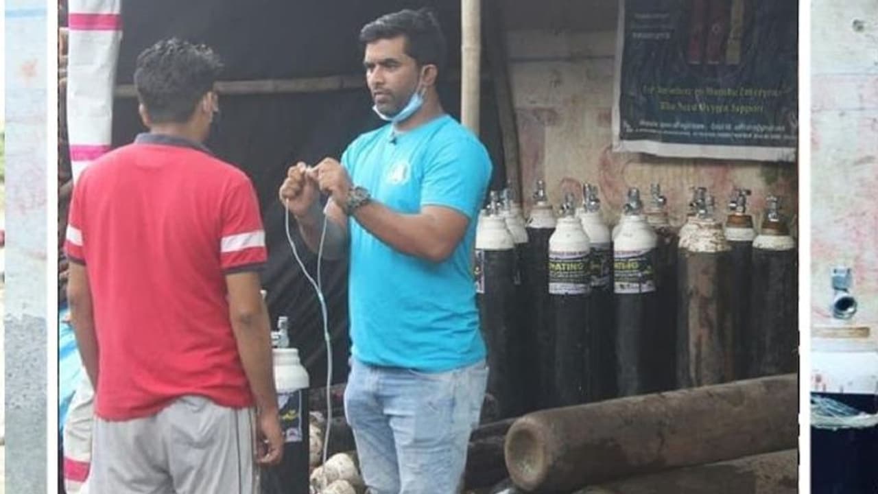 Are you getting cheated in the name of oxygen cylinders amidst COVID 19? Know here what to do