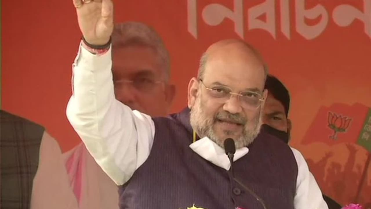 दीदी को बहुत दुख हो रहा है कि बंगाल का चुनाव शांति से क्यों हो रहा है, इसलिए वे CAPF को गालियां दे रही हैं दीदी को बहुत दुख हो रहा है कि बंगाल का चुनाव शांति से क्यों हो रहा है, इसलिए वे CAPF को गालियां दे रही हैं