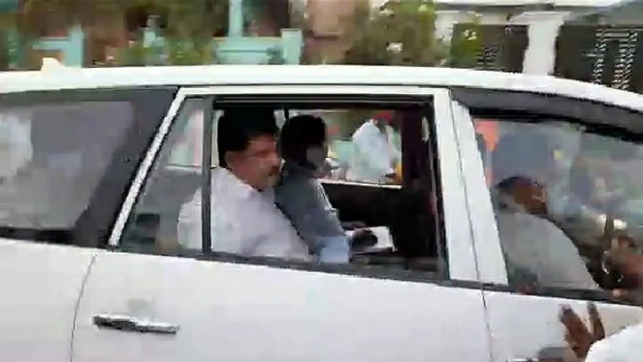 ధూళిపాళ్ల నరేంద్ర అరెస్ట్ : జ్యోతిర్మయికి లోకేష్ ఫోన్.. కోర్టులో చివాట్లు ఖాయం..