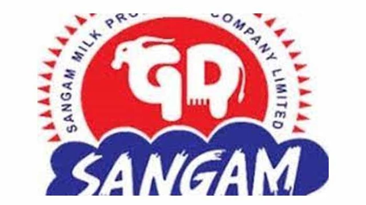 సంగం డెయిరీపై కోర్టు తీర్పు.. గంటల్లోనే మరో వివాదం, సర్వర్లు హ్యాక్ అయ్యాయన్న యాజమాన్యం సంగం డెయిరీపై కోర్టు తీర్పు.. గంటల్లోనే మరో వివాదం, సర్వర్లు హ్యాక్ అయ్యాయన్న యాజమాన్యం