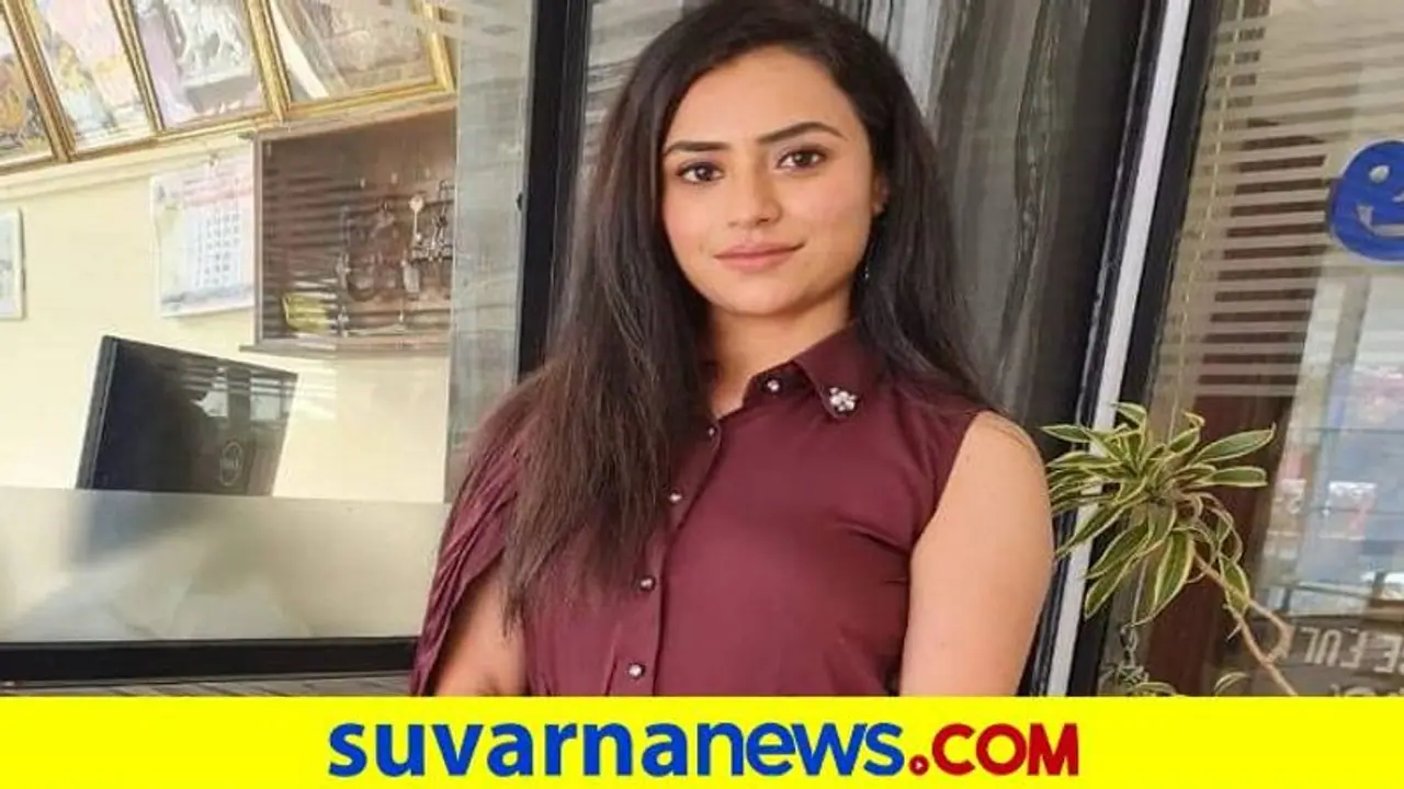 ಹುಬ್ಬಳ್ಳಿ: ರುಂಡ ಮುಂಡ ಪ್ರಕರಣ,ಮಾಡೆಲ್ ಶನಾಯಾ ಬಂಧನ ಹುಬ್ಬಳ್ಳಿ: ರುಂಡ ಮುಂಡ ಪ್ರಕರಣ,ಮಾಡೆಲ್ ಶನಾಯಾ ಬಂಧನ