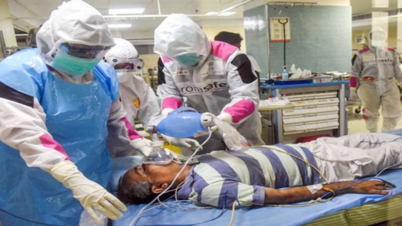 తెలంగాణలో కరోనాది అదే జోరు: ఒక్క రోజులో 8,061 కేసులు, 56 మంది మృతి