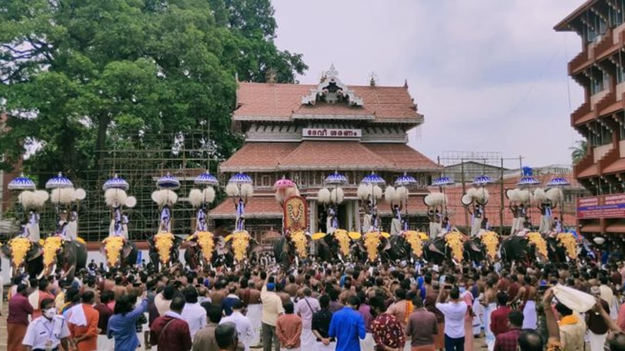 Thrissur Pooram 2022 : കൊവിഡ് പ്രോട്ടോക്കോൾ പാലിച്ച് തൃശൂർ പൂരം നടത്താൻ തീരുമാനം Thrissur Pooram 2022 : കൊവിഡ് പ്രോട്ടോക്കോൾ പാലിച്ച് തൃശൂർ പൂരം നടത്താൻ തീരുമാനം