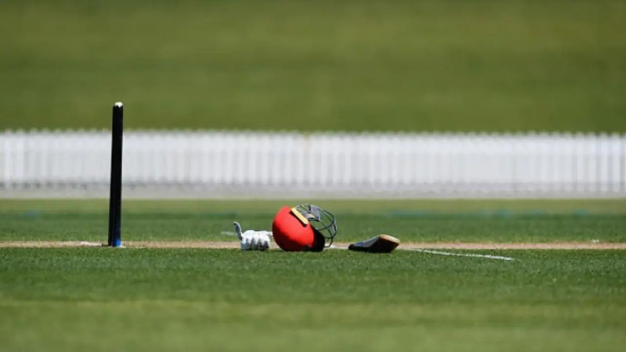 విధ్వంసకరమైన బ్యాటింగ్: 28 బంతుల్లో సెంచరీ బాదేశాడు..! విధ్వంసకరమైన బ్యాటింగ్: 28 బంతుల్లో సెంచరీ బాదేశాడు..!