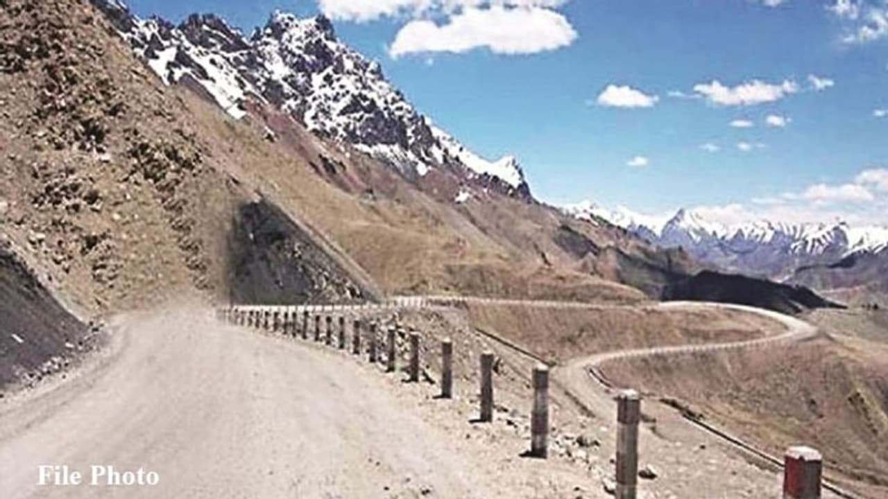 भारत चीन सीमा विवाद: 13वें राउंड की हाइलेवल सैन्य वार्ता में क्या सुलझेगा विवाद? भारत चीन सीमा विवाद: 13वें राउंड की हाइलेवल सैन्य वार्ता में क्या सुलझेगा विवाद?