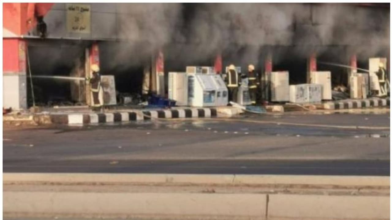 സൗദി അറേബ്യയില് വ്യാപാര സ്ഥാപനത്തില് വന് തീപ്പിടുത്തം സൗദി അറേബ്യയില് വ്യാപാര സ്ഥാപനത്തില് വന് തീപ്പിടുത്തം