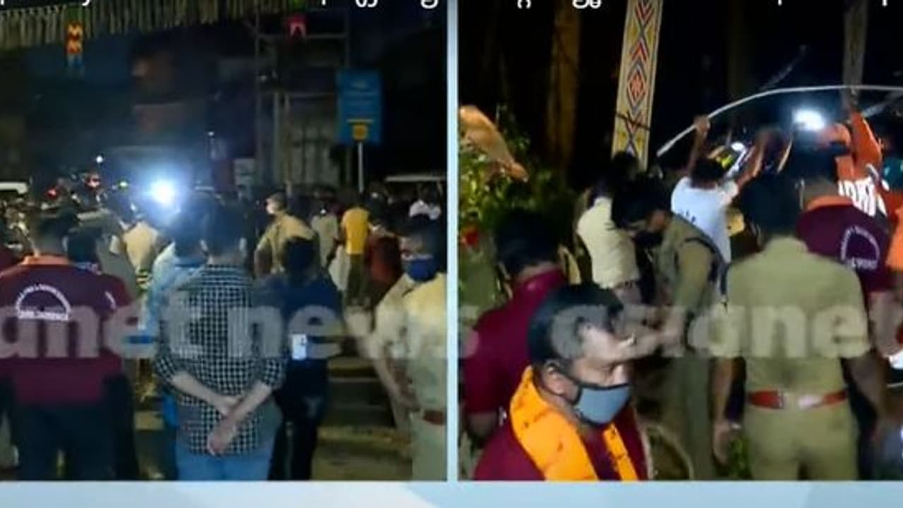 തൃശൂർ പൂരത്തിനിടെ അപകടം: റിപ്പോർട്ട് തേടി ജില്ലാ കലക്ടർ തൃശൂർ പൂരത്തിനിടെ അപകടം: റിപ്പോർട്ട് തേടി ജില്ലാ കലക്ടർ