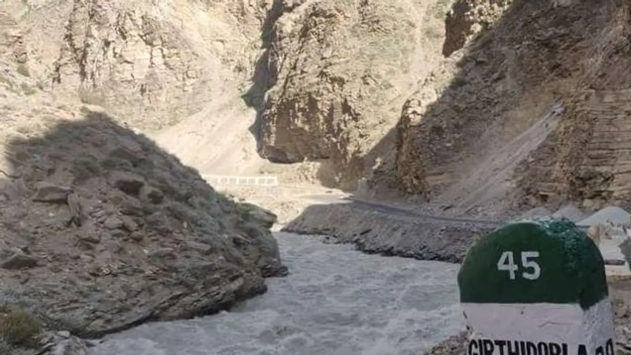 Uttarakhand avalanche: Death toll rises to 8; 384 BRO personnel rescued, 6 critical Uttarakhand avalanche: Death toll rises to 8; 384 BRO personnel rescued, 6 critical