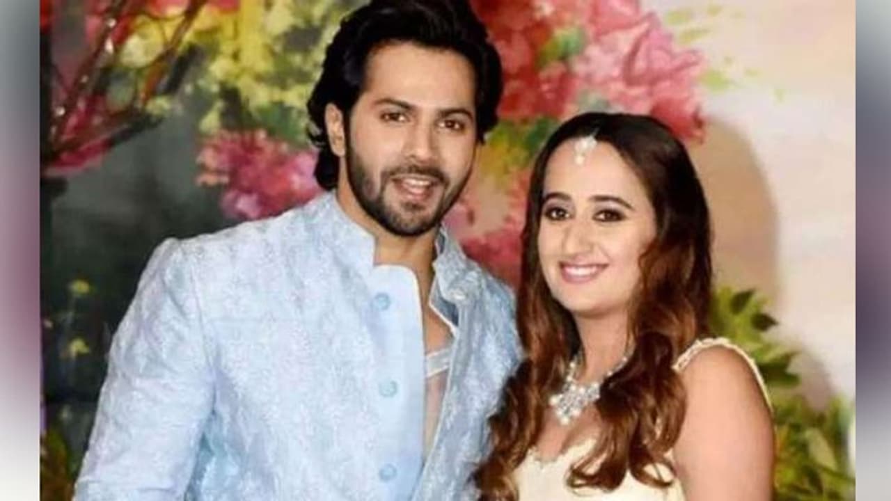 Varun Dhawan turns dad: Actor enjoys his 'FATHERHOOD'; shares a cute video (WATCH) Varun Dhawan turns dad: Actor enjoys his 'FATHERHOOD'; shares a cute video (WATCH)