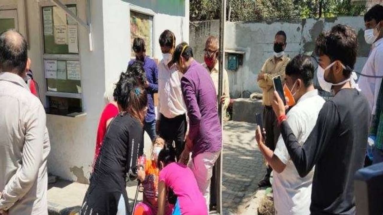 ऑक्सीजन की कमी से 20 और मरीजों की मौत, सामने आ रही ये बड़ी बातें ऑक्सीजन की कमी से 20 और मरीजों की मौत, सामने आ रही ये बड़ी बातें