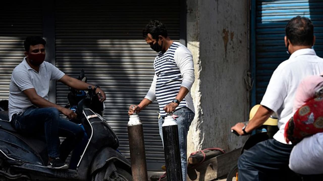 ഓക്സിജന് ഉത്പാദനം വര്ധിപ്പിക്കാന് കഴിഞ്ഞവര്ഷമേ പാര്ലമെന്ററി സമിതി കേന്ദ്രത്തിനോട് ആവശ്യപ്പെട്ടിരുന്നു ഓക്സിജന് ഉത്പാദനം വര്ധിപ്പിക്കാന് കഴിഞ്ഞവര്ഷമേ പാര്ലമെന്ററി സമിതി കേന്ദ്രത്തിനോട് ആവശ്യപ്പെട്ടിരുന്നു