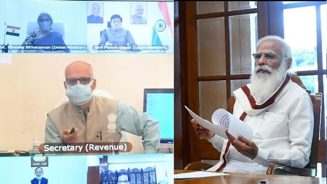 COVID সংকট মোকাবিলায় আবারও তৎপর প্রধানমন্ত্রী, অক্সিজেন ও চিকিৎসা সরঞ্জাম নিয়ে বৈঠক COVID সংকট মোকাবিলায় আবারও তৎপর প্রধানমন্ত্রী, অক্সিজেন ও চিকিৎসা সরঞ্জাম নিয়ে বৈঠক