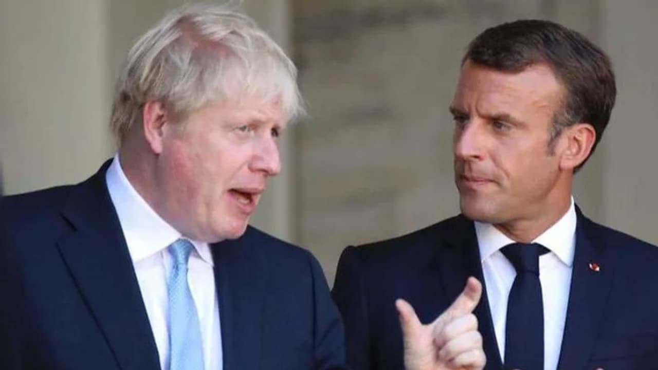 कोरोना से जूझ रहा भारतः ब्रिटेन, अमेरिका से लेकर ऑस्ट्रेलिया तक ये देश मदद के लिए आए आगे कोरोना से जूझ रहा भारतः ब्रिटेन, अमेरिका से लेकर ऑस्ट्रेलिया तक ये देश मदद के लिए आए आगे