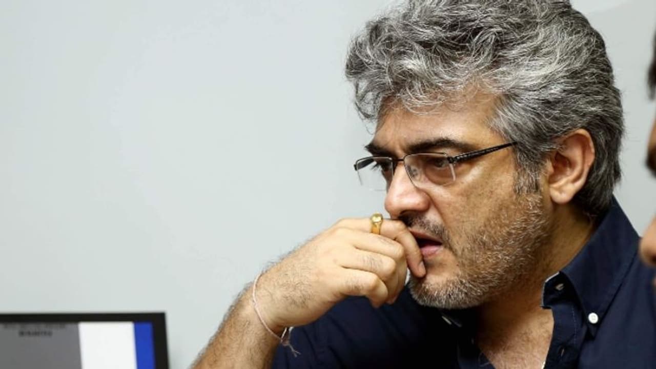 കൊവിഡ് കാലത്ത് എന്ത് പിറന്നാളാഘോഷം; 'വലിമൈ' ഫസ്റ്റ് ലുക്ക് റിലീസ് നീട്ടി അജിത്ത് കൊവിഡ് കാലത്ത് എന്ത് പിറന്നാളാഘോഷം; 'വലിമൈ' ഫസ്റ്റ് ലുക്ക് റിലീസ് നീട്ടി അജിത്ത്