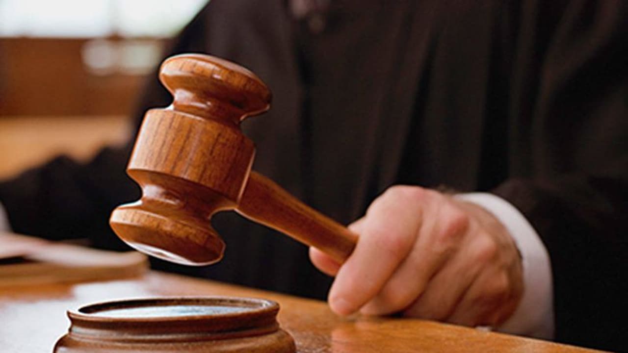 ಜನತಾ ಕರ್ಫ್ಯೂ: ಕೋರ್ಟ್ಗಳಲ್ಲಿ ಆನ್ಲೈನ್ ಕಲಾಪ ಜನತಾ ಕರ್ಫ್ಯೂ: ಕೋರ್ಟ್ಗಳಲ್ಲಿ ಆನ್ಲೈನ್ ಕಲಾಪ