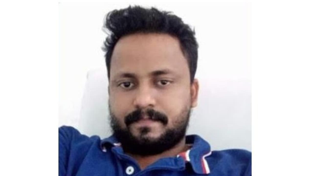 നാട്ടിൽ നിന്ന് സൗദിയിലേക്ക് മടങ്ങുംവഴി മലയാളി യുവാവ് നേപ്പാളിൽ മരിച്ചു നാട്ടിൽ നിന്ന് സൗദിയിലേക്ക് മടങ്ങുംവഴി മലയാളി യുവാവ് നേപ്പാളിൽ മരിച്ചു