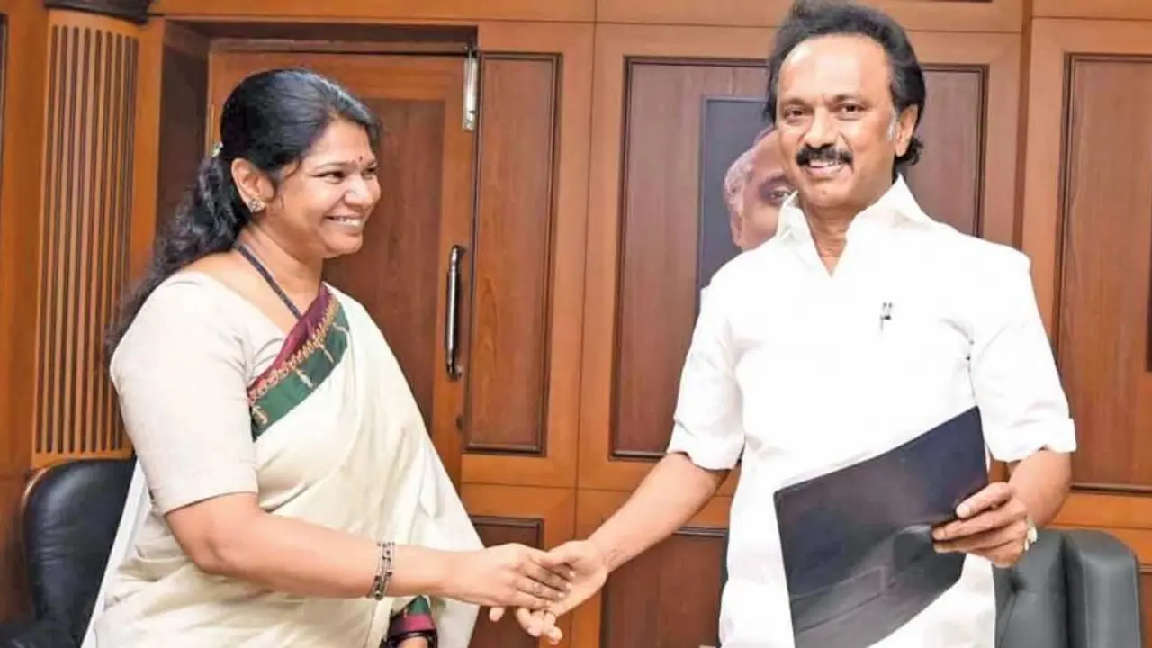 திமுக ஆட்சி போல நமக்கு கிடைக்காதா என பல மாநிலங்கள் ஏங்குகின்றன.. கனிமொழி அதிரடி சரவெடி..! திமுக ஆட்சி போல நமக்கு கிடைக்காதா என பல மாநிலங்கள் ஏங்குகின்றன.. கனிமொழி அதிரடி சரவெடி..!