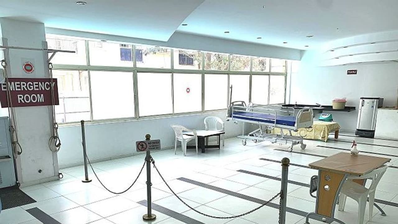 ಗಂಗಾವತಿ: ನಕಲಿ ಕೋವಿಡ್ ಕೇಂದ್ರಗಳ ಮೇಲೆ ದಾಳಿ ಗಂಗಾವತಿ: ನಕಲಿ ಕೋವಿಡ್ ಕೇಂದ್ರಗಳ ಮೇಲೆ ದಾಳಿ