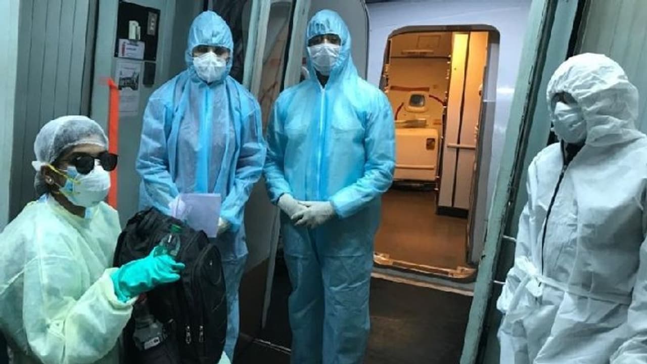 PIB Fact Check: केंद्र सरकार का कोविड डेटा को कम करने के लिए राज्यों पर दबाव, फैक्ट चेक में फर्जी निकला दावा PIB Fact Check: केंद्र सरकार का कोविड डेटा को कम करने के लिए राज्यों पर दबाव, फैक्ट चेक में फर्जी निकला दावा